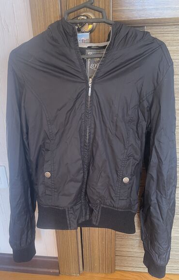 ведро с шваброй: Женская куртка S (EU 36), цвет - Черный