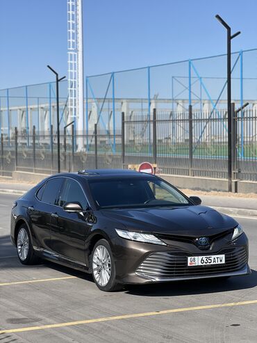 продам авто в рассрочку бишкек: Toyota Camry: 2018 г., 2.5 л, Вариатор, Гибрид, Седан