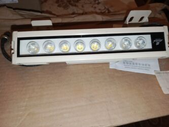 Ev saatları: LED işıq paneli – 8 linzalı, alüminium gövdə - Güclü LED modullarla