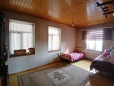 Günlük kirayə evlər: 100 kv. m, 4 otaqlı — 8