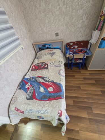 Oğlan üçün, Çarpayı, Bazasız, Matras ilə, Siyirməsiz