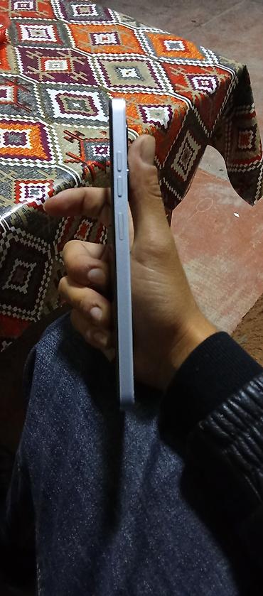 tecno camon 15: Ağıllı telefon – ağ/silver gövdə, kvadrat kənarlı premium dizayn — 4