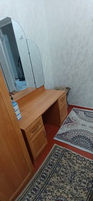 кухонные шкафы буу: Уктоочу бөлмө гарнитуру, Колдонулган, ДСП, Өзү алып кетүү