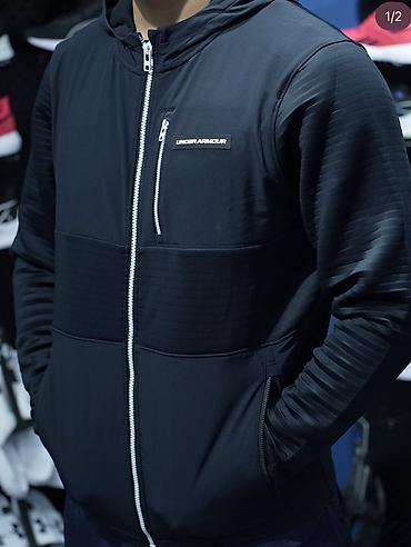 Мужская спортивная куртка-ветровка Under Armour - Цвет: черный с