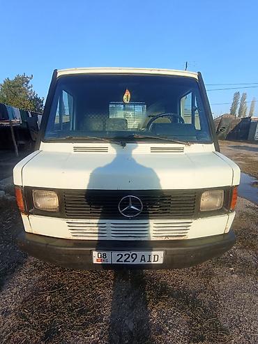 Коммерческий транспорт: Легкий грузовик, Mercedes-Benz, Стандарт, 2 т, Б/у — 1
