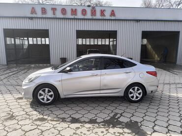 Hyundai: Hyundai Solaris: 2012 г., 1.6 л, Автомат, Газ, Седан