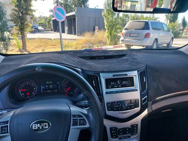 зарядные станции для электромобилей купить: BYD : 2019 г., 0.1 - engine capacity л, Робот, Электромобиль, Седан