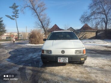 срочно продаю пассат: Volkswagen Passat: 1993 г., 1.8 л, Механика, Бензин, Универсал