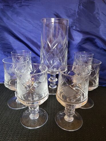 Kuhinjski setovi: Servis za vino,sa bokalom kristal,rucna gravura 1960g+. Servis za na lalafo.rs — 7 Kuhinjski setovi: Servis za vino,sa bokalom kristal,rucna gravura 1960g+. Servis za — 7