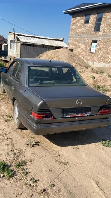 Mercedes-Benz: Mercedes-Benz 230: 1988 г., 2.3 л, Механика, Бензин