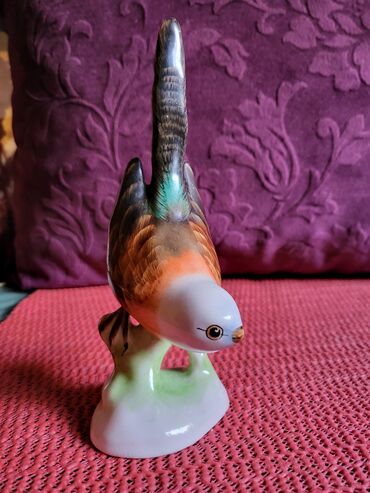 Ostali kućni dekor: Figura nova iz 60ih madjarski porcelan bodrogkereszturi. Visina — 1