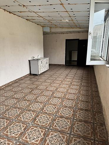 kg house: Дом с участком и большим крытым навесом - Кирпичный дом за высоким — 6
