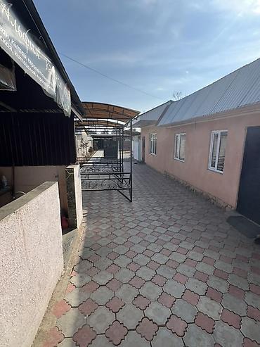 Навесы: Продаётся участок в центре Чолпон-Аты, первая линия, напротив мэрии — 2