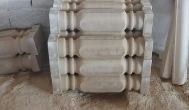 Bitkilər üçün dibçəklər: Bahar və yay çiçəkləri üçün nəzərdə tutulmuş, daşdan hazırlanmış -da lalafo.az — 46 Bitkilər üçün dibçəklər: Bahar və yay çiçəkləri üçün nəzərdə tutulmuş, daşdan hazırlanmış — 46