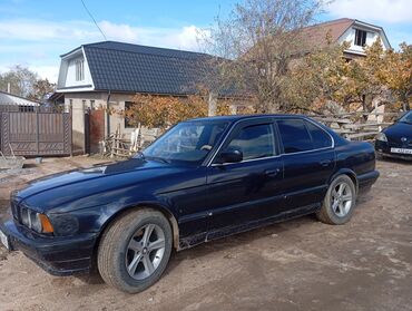 машина буу: BMW 5 series: 1990 г., 2 л, Механика, Бензин, Седан