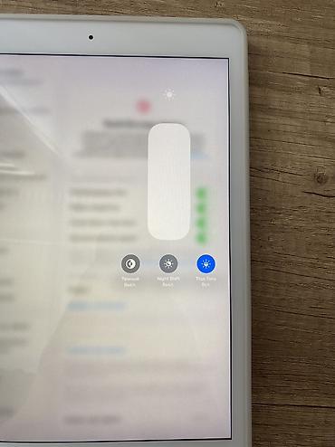 Планшеты: Планшет, Apple, память 64 ГБ, 10" - 11", Wi-Fi, Б/у, Детский цвет - Золотой — 3
