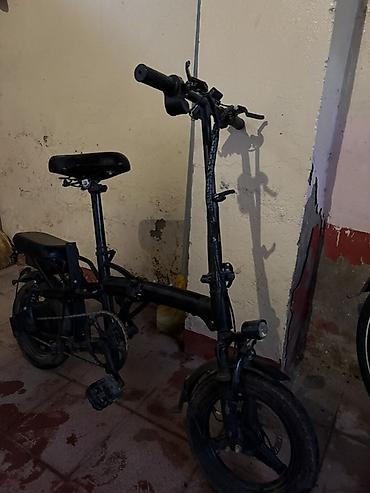 veloiped: Kompakt qatlanan elektrik velosipedi - Şəhər daxilində rahat hərəkət — 2