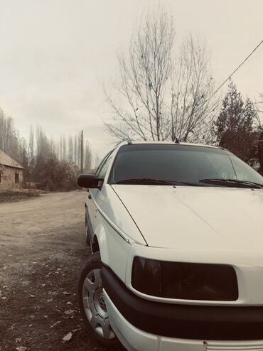 Volkswagen: Volkswagen Passat Variant: 1989 г., 1.8 л, Механика, Бензин, Универсал — 5