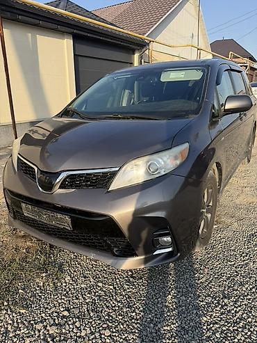 Toyota Sienna: 2019 г., 3.5 л, Автомат, Бензин, Минивэн