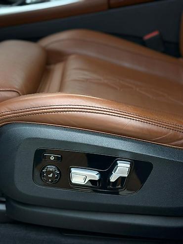 авто в такси: BMW X7: 2021 г., Автомат, Кроссовер — 8