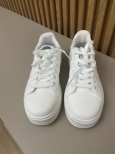qara sumka: Adidas, Ölçü: 40, rəng - Ağ, Yeni — 1
