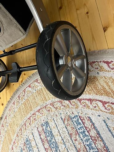 Gəzinti arabaları: Klassik gəzinti arabası, Kidilo, İşlənmiş, Cins: Oğlan, Ünvandan götürmə, Ödənişli çatdırılma — 8