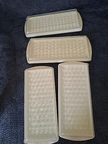 saat alanlar: YENİ GELDİ YENİ FARMATDA. SOYUDUCUDA. BUZ DOLABİNA BUZ YİGİLAN GABLAR — 1