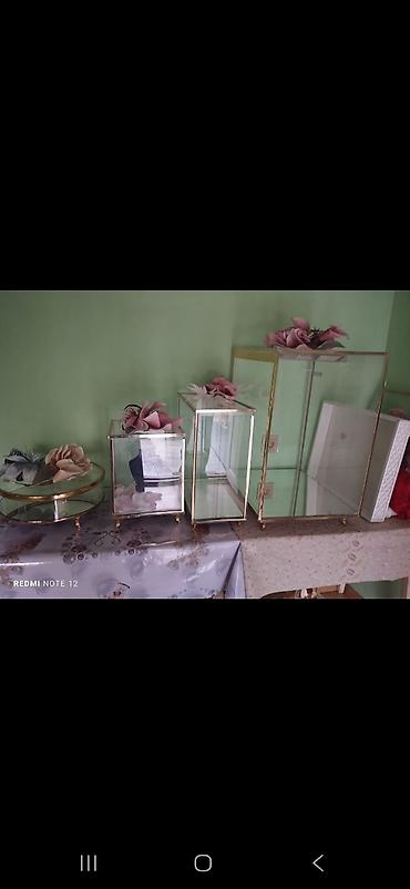 12 eded xoncadi gulnen birlikde unvan şamaxi. Şüşə vitrin və stend lalafo.az -da 12 eded xoncadi gulnen birlikde unvan şamaxi. Şüşə vitrin və stend