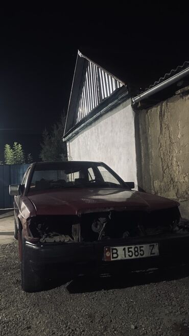 ремонт авто стекол: Mercedes-Benz 190: 1982 г., 2 л, Механика, Бензин, Седан