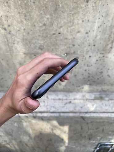 se iphone: IPhone 11, 128 GB, Qara, Zəmanət, Simsiz şarj, Face ID — 7