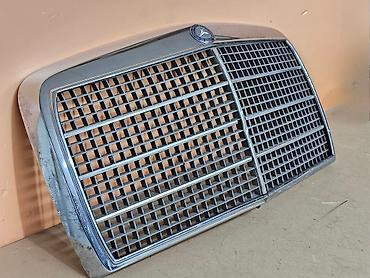 114: Решетка радиатора Mercedes-Benz 1970 г., Б/у, Оригинал — 2