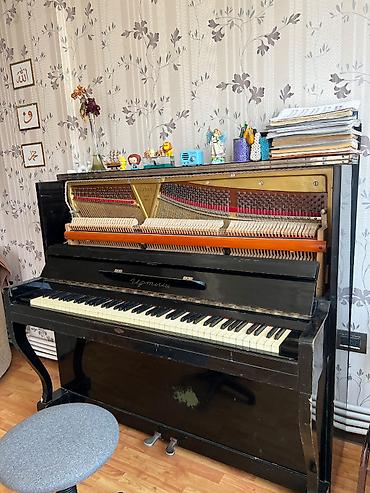 Piano satılır, Tam işlək vəziyyətdə heç bir problemi yoxdur. Qədimi