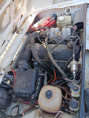 VAZ (LADA): VAZ 2107, ağ rəng, sedan kuzov. - Xarici görünüş: ağ boya, xromlu ön — 13