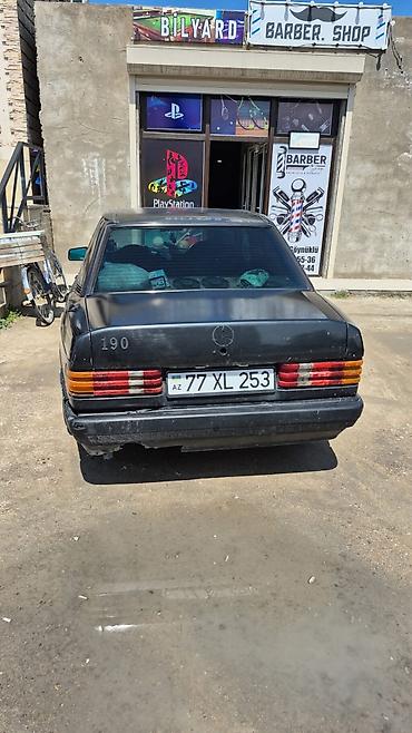 190 ehtiyat: Mercedes-Benz 190 (W201) sedan - Kuzov: 4 qapılı sedan, qara rəng - — 10