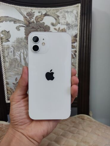 Apple iPhone: IPhone 12, Б/у, 128 ГБ, Белый, Зарядное устройство, Кабель, 84 %