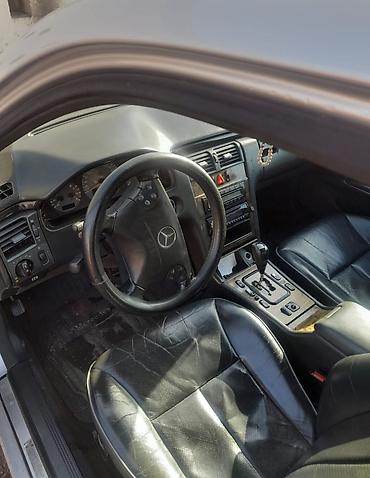 Mercedes-Benz: Mercedes-Benz E-Class: 2 l | 2000 il Sedan — 10