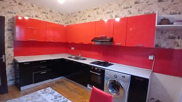 Masa və oturacaq dəstləri: Mətbəx mebeli təcili satılır 580 azn.Ölçü:2×3 m.Üstündə qaz,moyka
