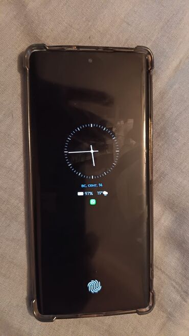 Perodua: Infinix Hot 4 Pro, 256 ГБ, цвет - Золотой, Face ID