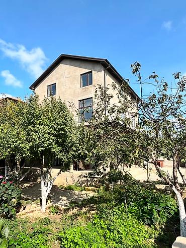 ferma is baki: Sabunçu rayonu, 2-ci Sovxozda 10 sot torpaqda 3 mərtəbəli həyət evi — 2
