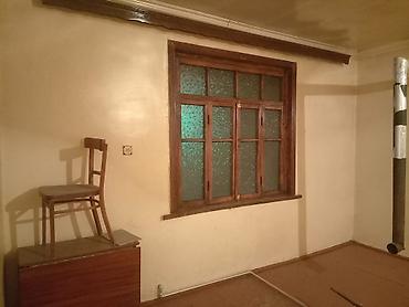 Həyət evləri və villaların satışı: Həyətyanı sahəsi olan fərdi yaşayış evi - Kürsülü, birmərtəbəli ev; — 9