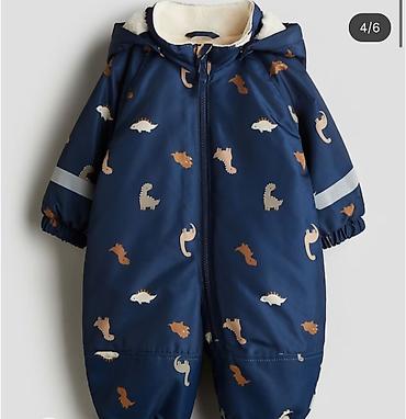 Продаю новый комбинезон от h&m.
92 размер