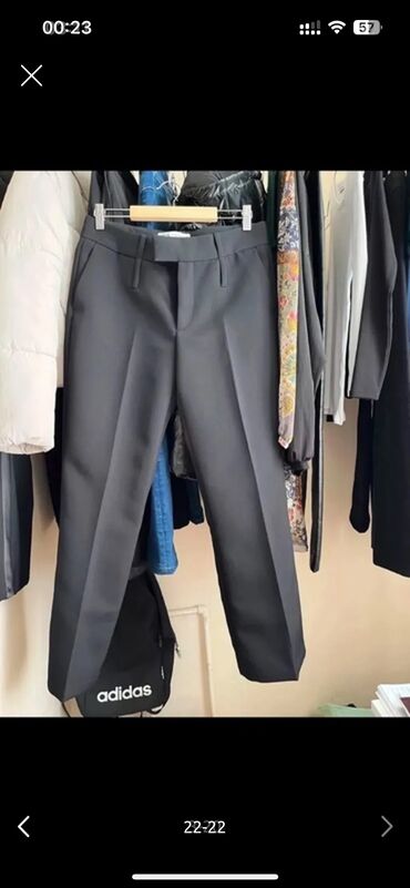 Otaq bitkiləri: Zara qara şalvar. bir neçe defe geyilib teze kimidir. m razmer — 21