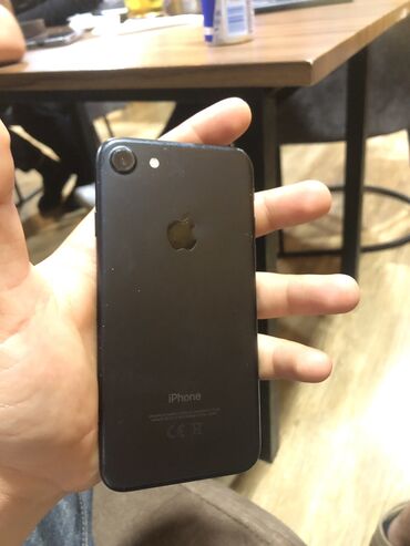 Apple iPhone: IPhone 7, 32 GB, Qara, Barmaq izi