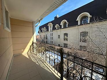 Долгосрочная аренда домов: 280 м², 6 комнат — 16