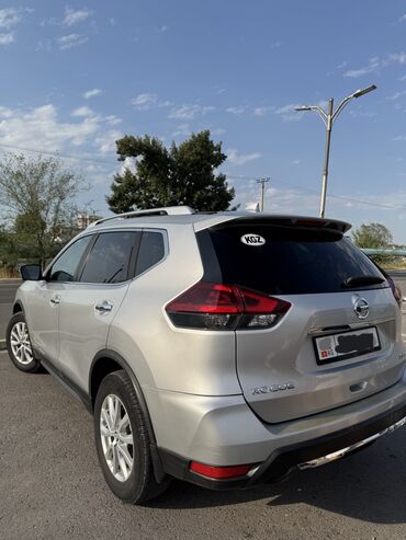 срочно срочно продаю машина: Nissan Rogue: 2018 г., 2.5 л, Бензин, Кроссовер