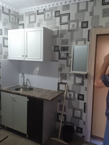 квартира с подселением для мальчиков: 1 комната, 13 м², 2 этаж, Косметический ремонт