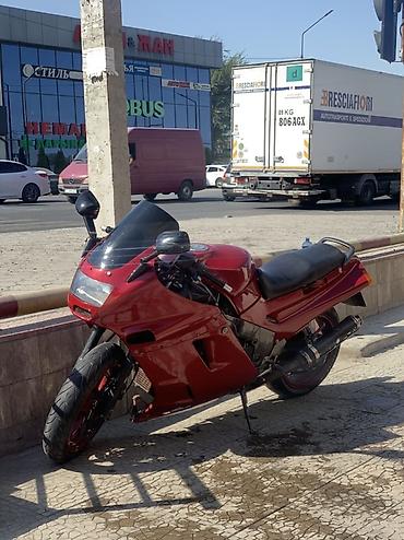 mersedes r18: Спорт‑туристический мотоцикл Kawasaki (серия начала 90‑х, обтекаемая — 1