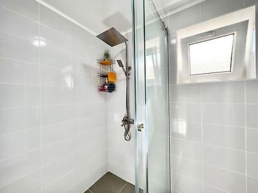 Продажа коттеджей и домов: Продаётся уютная дача в с. Байтик, пос. Гидрогеолог Площадь дома: 130 — 13