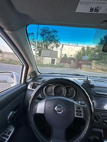 changan x7 plus: Nissan Versa: 2011 г., 1.8 л, Автомат, Бензин, Хэтчбэк — 6