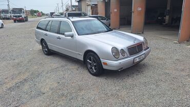 Mercedes-Benz: Mercedes-Benz E-Class: 1998 г., 3.2 л, Автомат, Газ, Универсал
